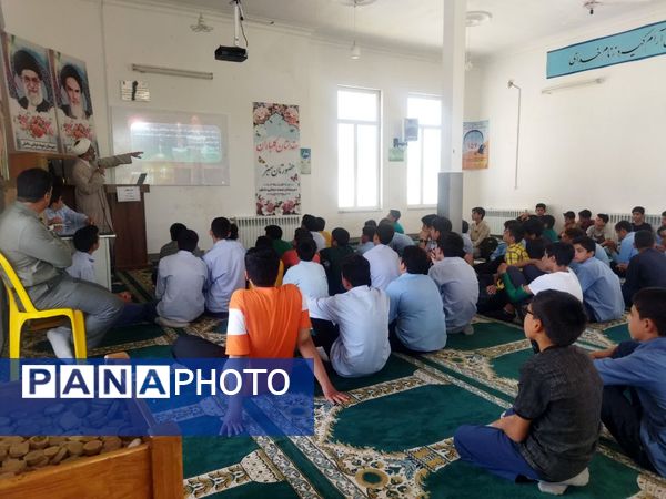 برگزاری جشن تکلیف در دبیرستان نمونه دولتی دانش 