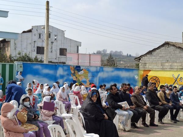 روز درختکاری و نیکوکاری در دبستان ارشاد قائمشهر