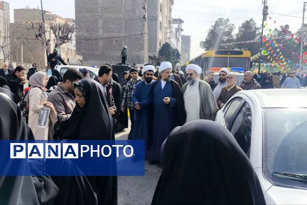 بازدید امام جمعه شهرستان رباط‌کریم و رئیس‌اداره‌ امورخیریه از موکب رباط کریم