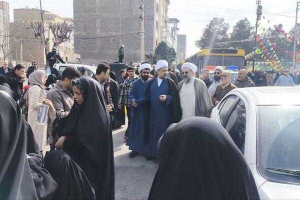 بازدید امام جمعه شهرستان رباط‌کریم و رئیس‌اداره‌ امورخیریه از موکب رباط کریم
