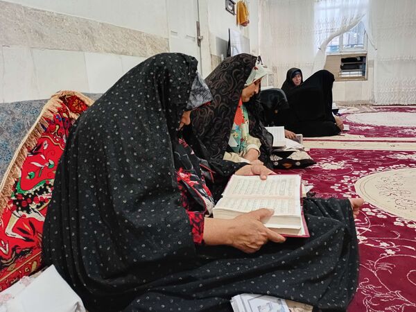جلسات قرائت قرآن در ایام محرم در خلیل آباد