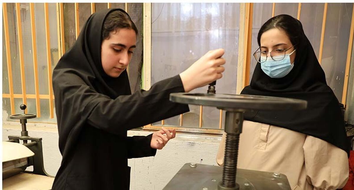  دانش‌آموزان در دوره کارورزی آموخته‌های تئوری خود را به صورت عملی نشان می‌دهند
