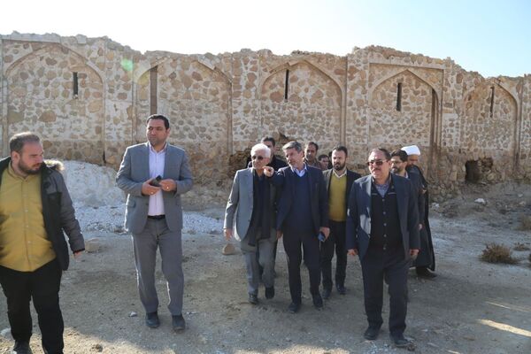 بازدید استاندار خراسان شمالی از دو کاروانسرای تاریخی شهرستان گرمه 