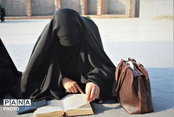 نوای دلنشین دعای عرفه در گلوگاه