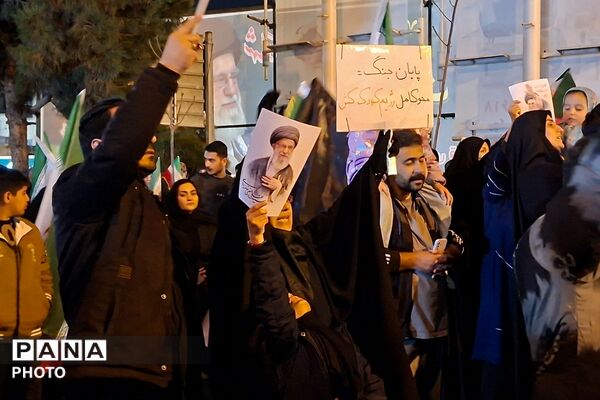 قرچک در سوگ رهبر شهید
