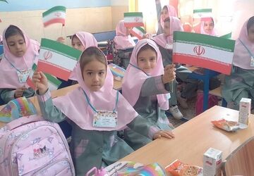 مهر با لبخند شکوفه‌ها آغاز شد