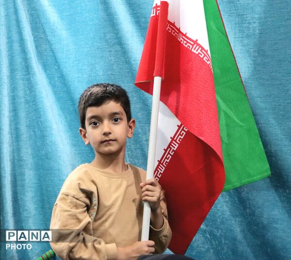 چهلمین روز شهادت دانش آموزان دبستان میناب و رهبر قائد امت 