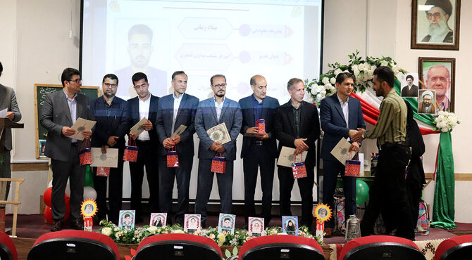 تجلیل از منتخبین کشوری و استانی طرح‌ها و برنامه‌های دوره ابتدایی و معلمان مدارس عشایری سیار خراسان شمالی