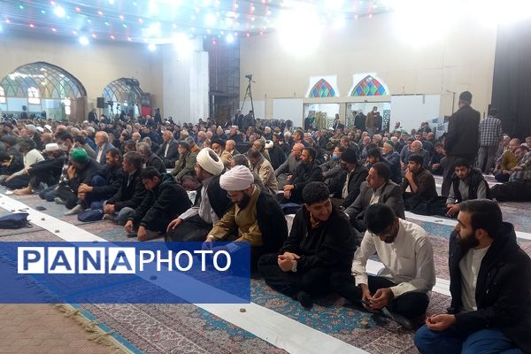 تقدیر از برگزیدگان پویش دانش‌آموزی در نماز جمعه باشکوه پیشوا