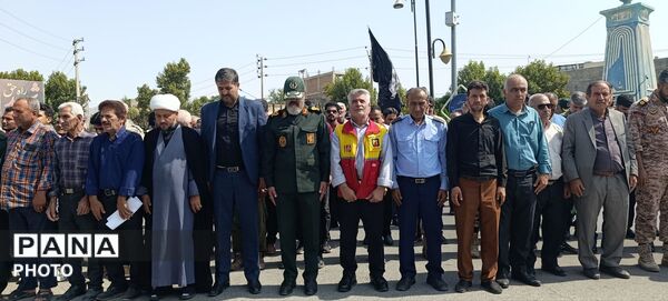 وداع باشکوه مردم با پیکر شهید «علی‌اصغر نورانی»