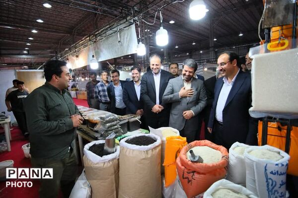 افتتاح نمایشگاه کالاهای اساسی استان در همدان