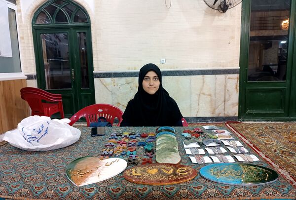 برپایی بازارچه کسب و کار دانش‌آموزی مدرسه توسلی بهاباد