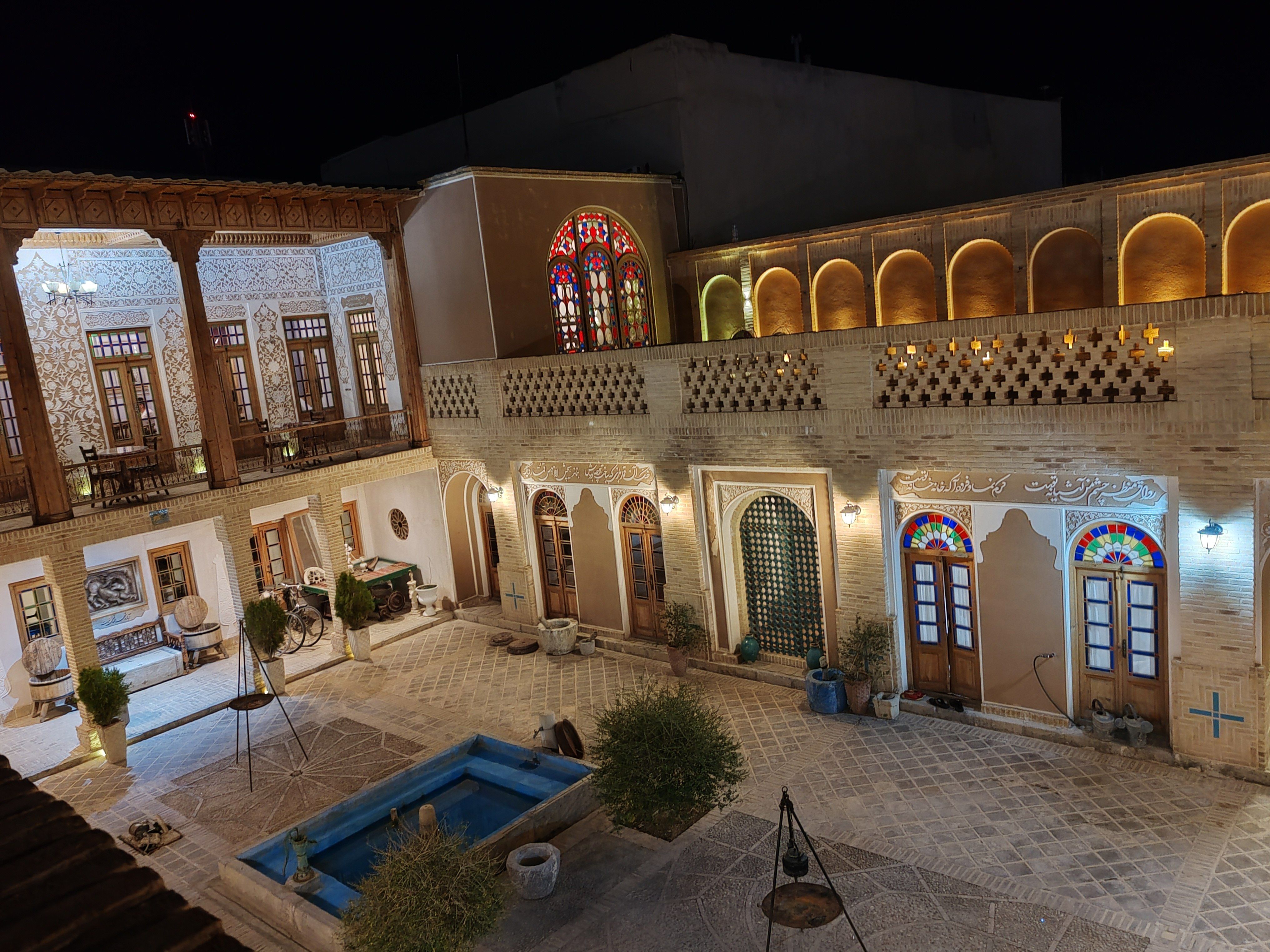 همراه با دیدنی‌های آباده/ فیلم