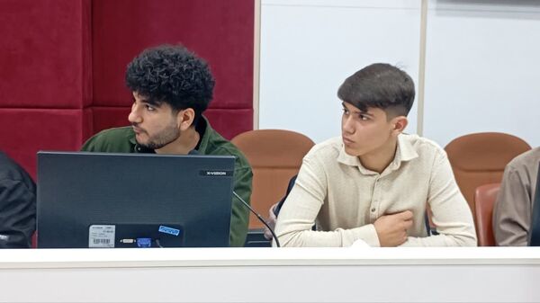 دیدار صمیمی دانش‌آموزان گلستان با مدیر شبکه آموزش ملی 