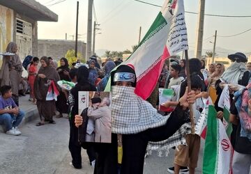 دشمن باید بداند سنگرهای ما همیشه پراند از سربازهایی که زره نپوشیده‌‌‌اند