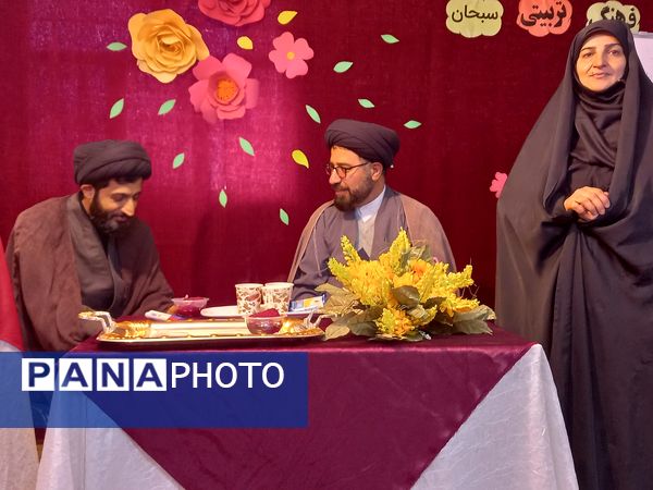 جلسه‌ توانمندسازی مربیان، معاونان پرورشی و سازمان دانش‌آموزی شهرستان فلاورجان 