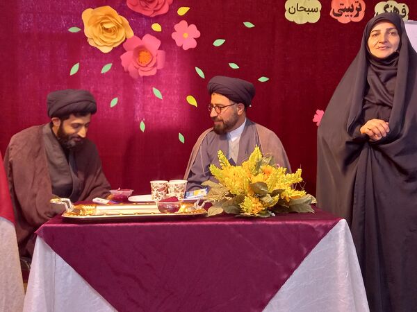 جلسه‌ توانمندسازی مربیان، معاونان پرورشی و سازمان دانش‌آموزی شهرستان فلاورجان 