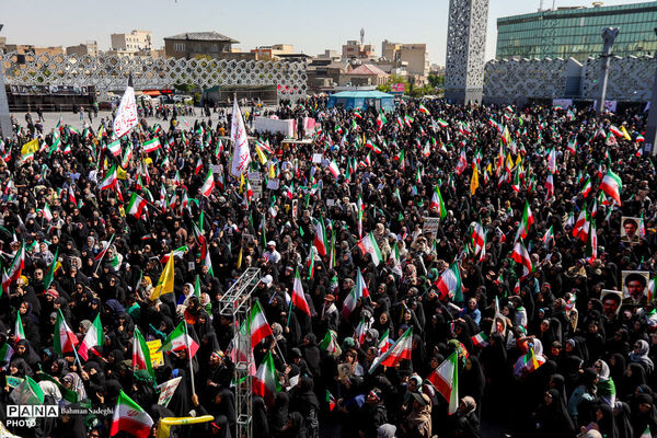 رزمایش دختران «جان‌فدای ایران»