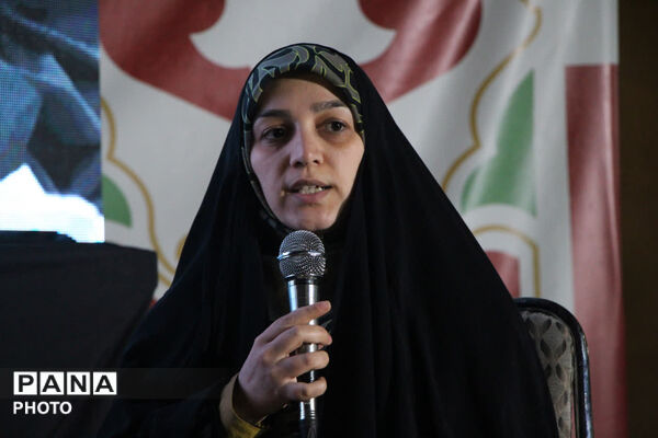 محفل شعرای یزدی در روز دختر