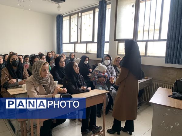 بازدید مدیرکل آموزش و پرورش استان اصفهان از مدرسه حضرت زینب (س) ناحیه ۴ (در طرح نماد)