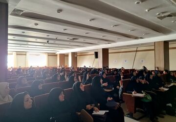 جلسه دوم کارگاه توانمندسازی مربیان و معاونان ناحیه ۴

