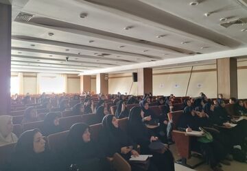 جلسه دوم کارگاه توانمندسازی مربیان و معاونان ناحیه ۴

