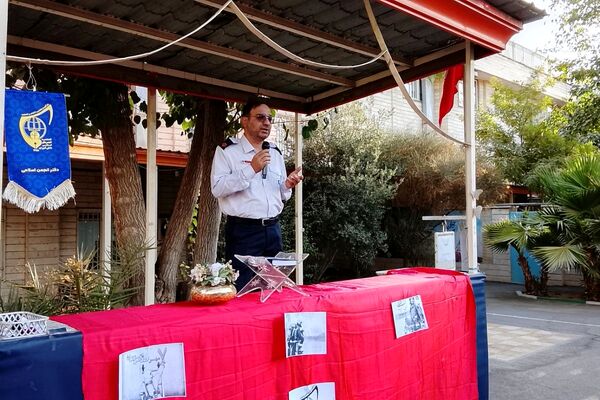 برگزاری مراسم روز آتش نشان در دبیرستان حضرت زینب(س) ناحیه یک شهرری