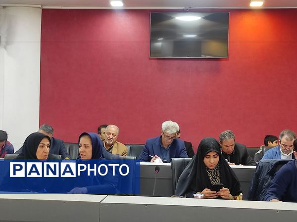  نشست خبری رئیس شورای شهر اصفهان با خبرنگاران