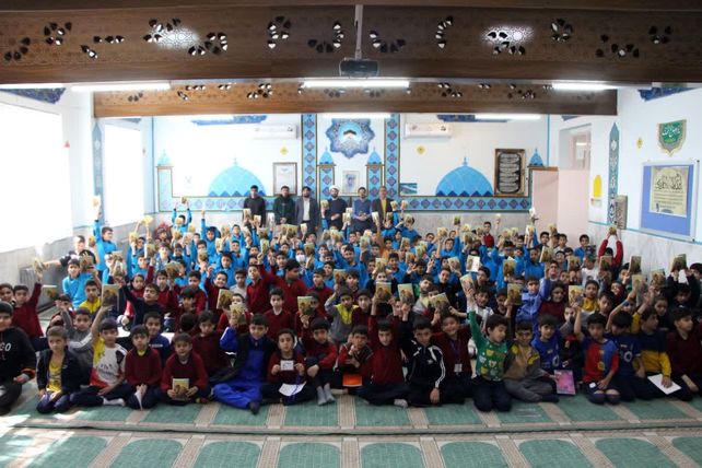 محفل نویسنده کتاب «فرمانده سری» در یزد