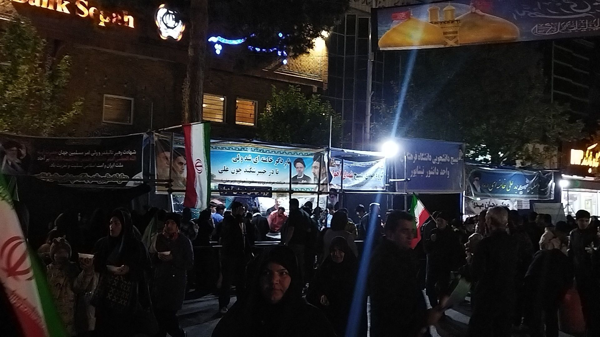 موکب شهدای روستای آهوان در چهل و هشتمین شب از اجتماعات 