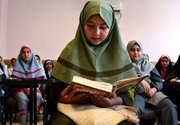 رقابتی از جنس آسمان، تلاوت، معرفت و نیایش در بهارستان‌دو