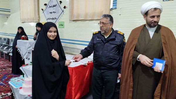 بدرقه دانش‌آموزان معتکف در شهرستان هوراند