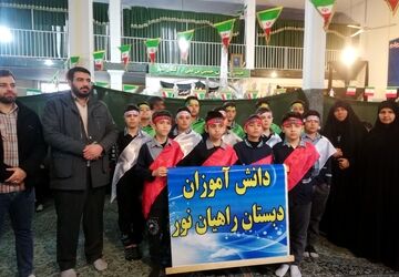 برگزاری جشن بزرگ انقلاب در مصلای کمالشهر ناحیه چهار کرج
