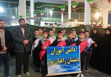 برگزاری جشن بزرگ انقلاب در مصلای کمالشهر ناحیه چهار کرج
