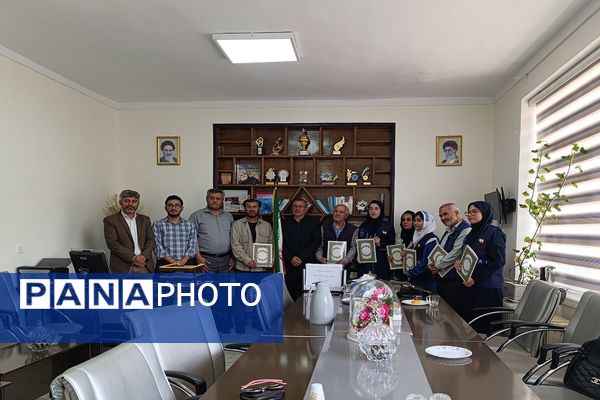 تجلیل از اصحاب رسانه و دانش آموز خبرنگاران فعال پانا در شهرستان خلخال