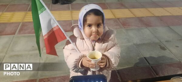 تشییع باشکوه شهید محمد مولوی و مردمی که میدان را خالی نکردند
