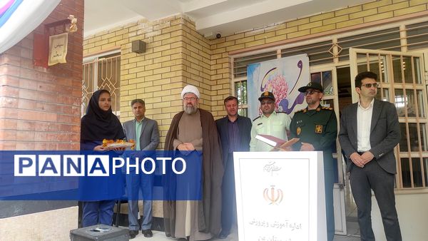 جشن سپاس معلم در دبیرستان قلم چی ۲