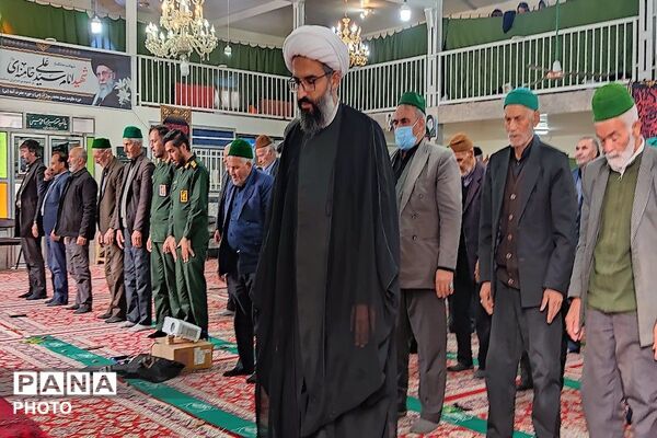 اقامه نماز جمعه در آخرین هفته  ماه مبارک رمضان در شهر بار نیشابور