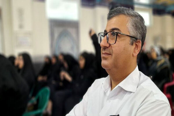 مراسم تجلیل از دانش‌آموزان ممتاز شاهد و ایثارگر شهرستان بوشهر