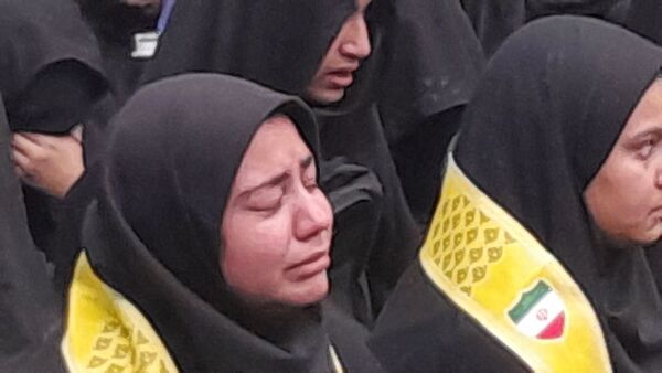 میزبانی دانش‌آموزان دختر شهرستان تفت از شهید گمنام