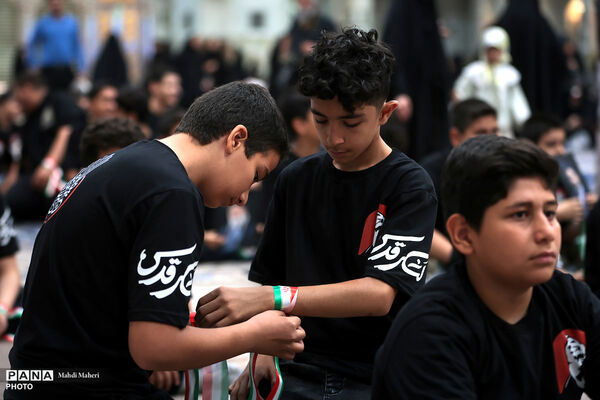 برگزاری همایش بزرگ جمع‌خوانی دانش‌آموزان با اجرای سرود و نوحه حماسی «باید برخاست» -2