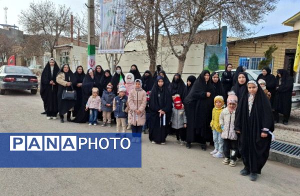 حضور پرشور مردم روستای اسد آباد در راهپیمایی ۲۲ بهمن