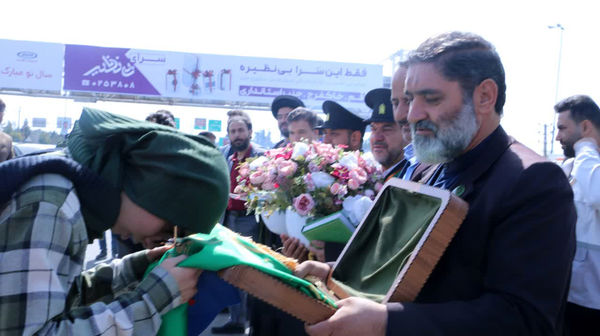 خوش‌آمدگویی مسئولان شهری قم به زائران کریمه اهل بیت(س)