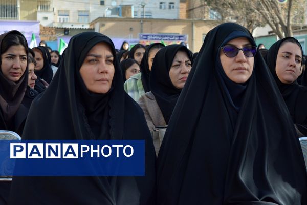 طنین زنگ انقلاب در بهارستان‌دو 