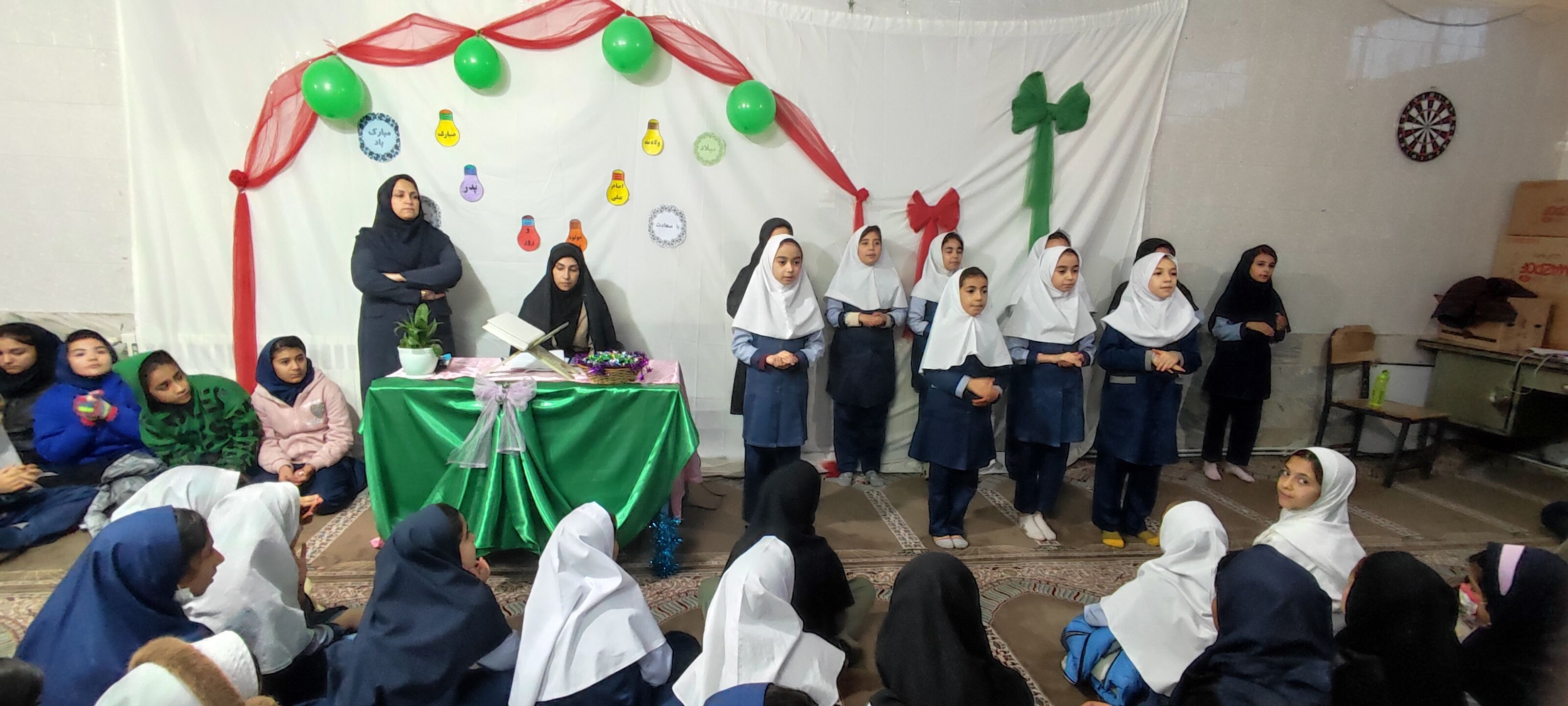 برگزاری جشن روز پدر در مدرسه شهید خاقانی شهرستان شیروان