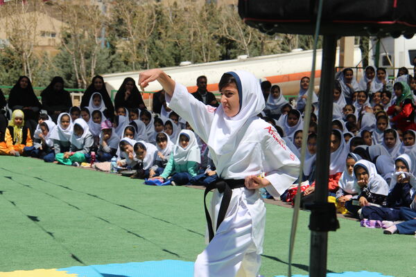المپیاد ورزشی در دبستان غیرانتفاعی امام صادق(ع) شهرکرد