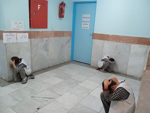 اجرای بیست و ششمین مانور سراسری زلزله در مدارس منطقه پردیس