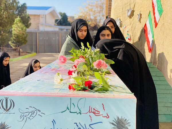 مراسم استقبال از شهید گمنام در شهرستان مه‌ولات