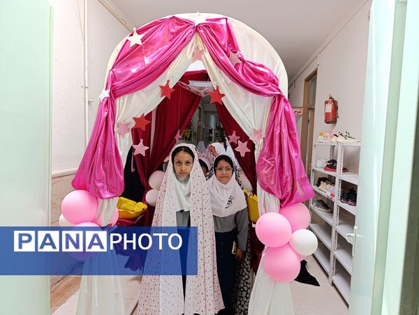 نواختن زنگ مهر و نماز در مدرسه ۲۲بهمن