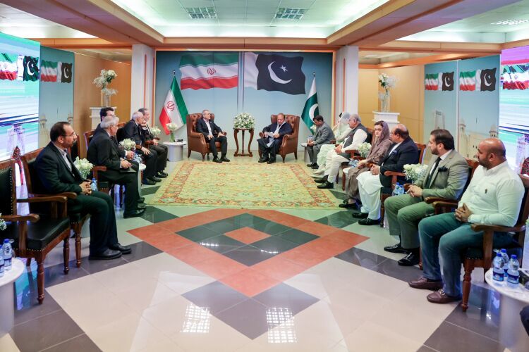 پزشکیان: مسلمانان توانمندی‌های خود را با یکدیگر به اشتراک بگذارند